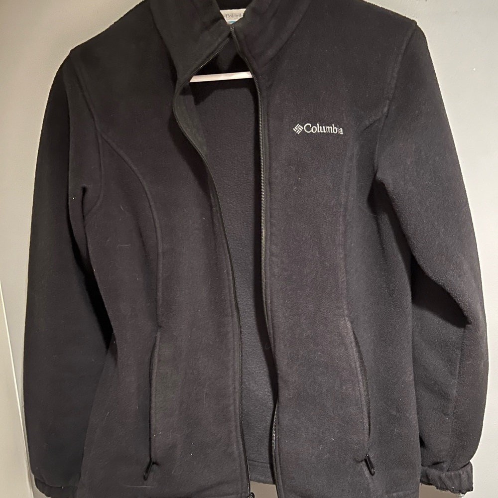 Womens M Columbia zip-up